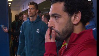 Cristiano Ronaldo intentó intimidar a Mohamed Salah en el vestuario