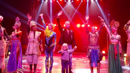 Flavio Mendoza volvió con El Circo del Anima y sorprendió en el saludo final con su pequeño Dionisio