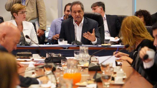 En medio de la denuncia en su contra por “lavado de dinero”, Scioli presidió la comisión de Diputados que trató (sin éxito) la ley antibarras