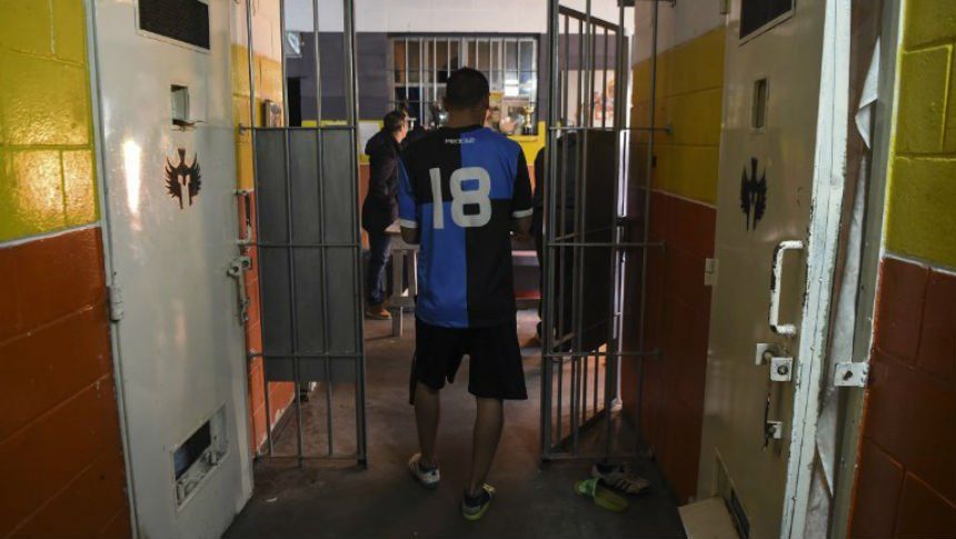 Nueve presos chubutenses iniciaron una huelga de hambre porque no tienen cable para ver el Mundial