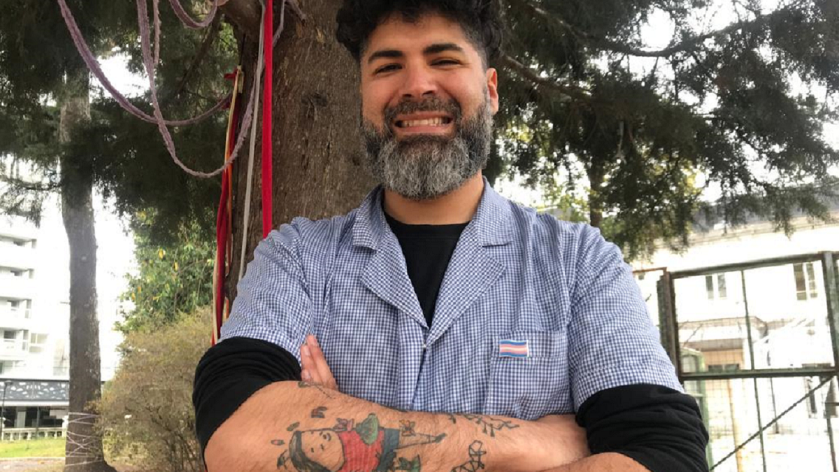 Lucha por la ESI y acompaña a las familias de infancias trans. Soy feliz con mi profesión