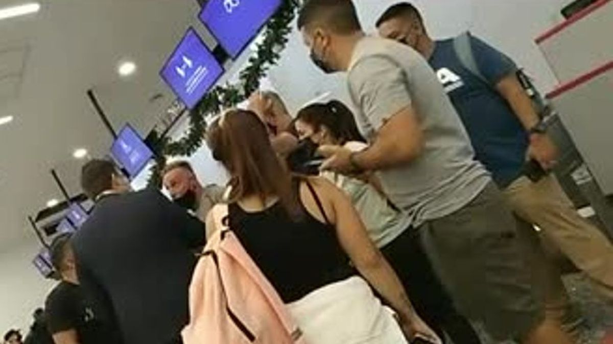 Pasajeros vacunados con Sputnik V tuvieron problemas para abordar un vuelo a Brasil (Foto: captura de TV).