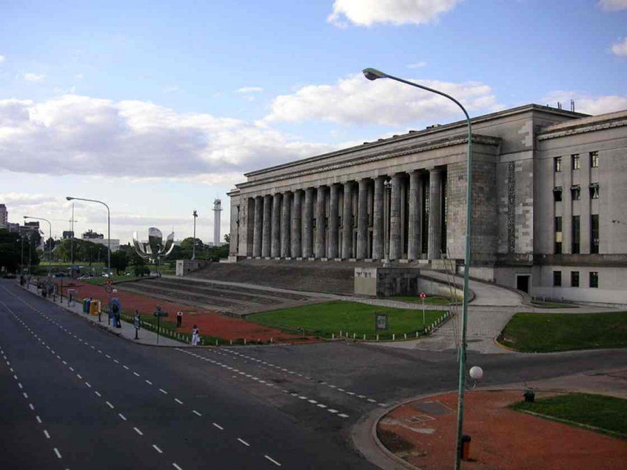 Duro comunicado de la Facultad de Derecho de la UBA por los salarios universitarios