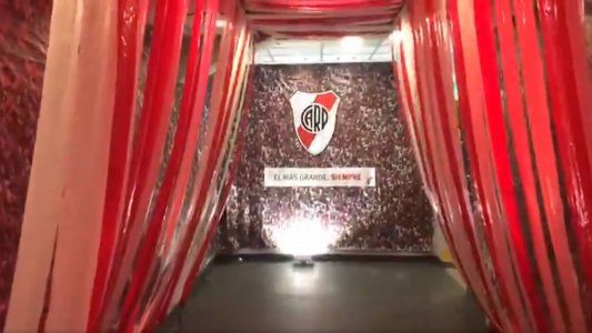 Boca le prohibió a River decorar el vestuario en La Bombonera como lo hizo en el último partido