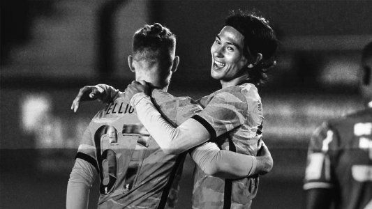 Copa de la Liga: con suplentes, Liverpool contó hasta 7 contra Lincoln City y pasó a octavos de final