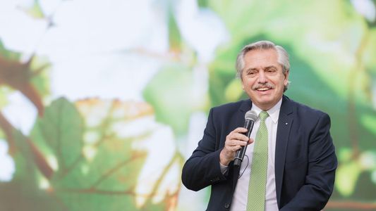 Alberto Fernández busca salir del laberinto de Pfizer, las restricciones, la inflación y los errores de gestión