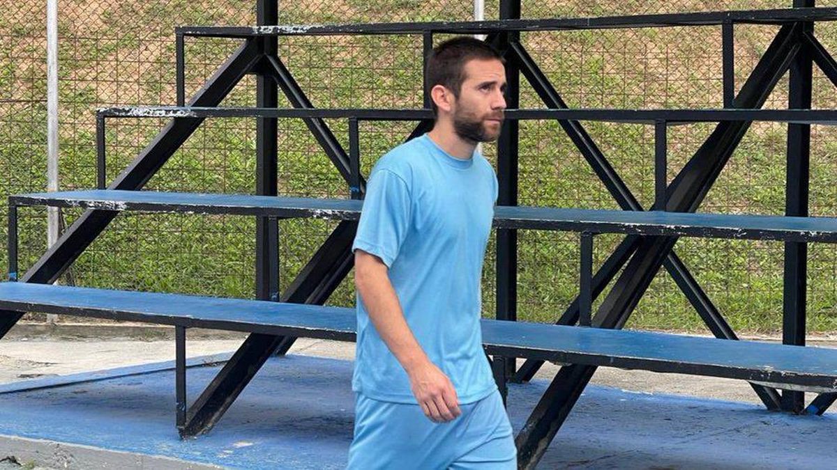 Imágenes que difundió el gobierno de Venezuela del gendarme argentino en un paradero desconocido.