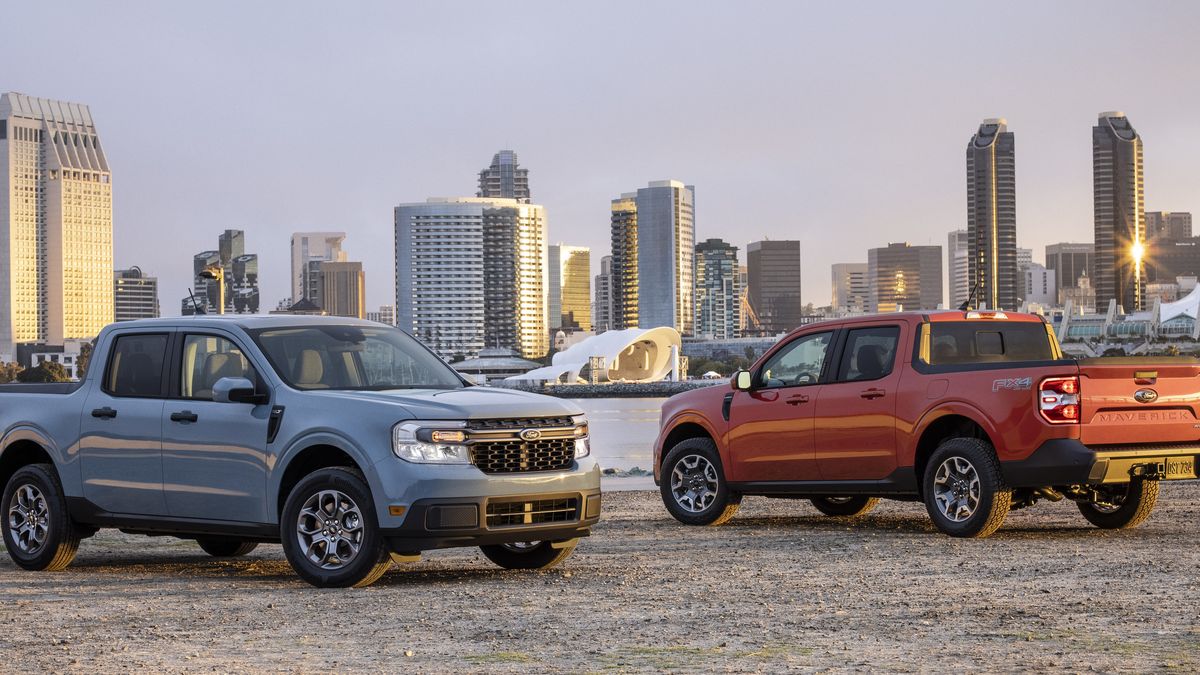 La nueva Ford Maverick es una pick-up compacta con un diseño unibody y la primera pick-up en Estados Unidos con un sistema de propulsión completamente híbrido estándar. Fabricada en México llegará a nuestro país el próximo año.