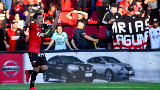 Superliga: San Lorenzo perdió 2-1 ante Colón en Santa Fe y Boca le puede arrebatar el liderazgo