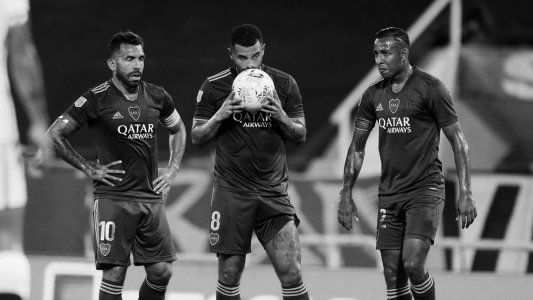 La joya de Cardona: el colombiano emuló a Messi, Cristiano y Ronaldinho con un tiro libre raso en la goleada de Boca