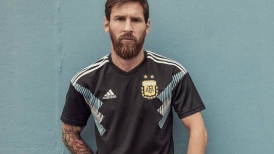 Así es la camiseta suplente negra que la Selección Argentina usará en el Mundial Rusia 2018