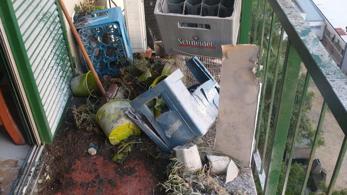 La llamas alcanzaron al balcón vecino e hicieron explotar una garrafa.