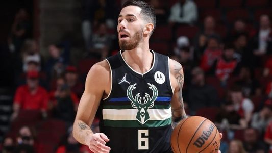 NBA: Vildoza tuvo un debut soñado en la victoria de Milwaukee Bucks