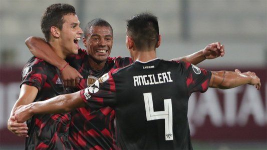 River se lo empató en la última a Alianza Lima en Perú por un golazo de Ferreira y terminaron 1-1