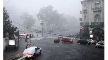 Alerta amarilla por fuertes tormentas en el AMBA y rige nivel naranja para Córdoba, Santa Fe y San Luis