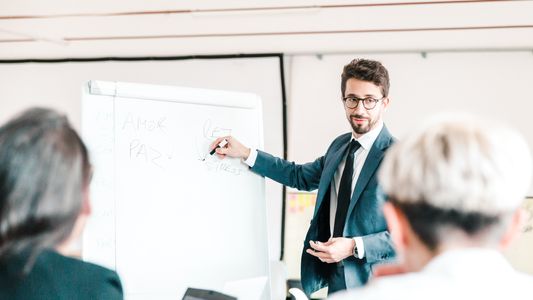 Claves para promover los planes de carrera de los colaboradores en la empresa