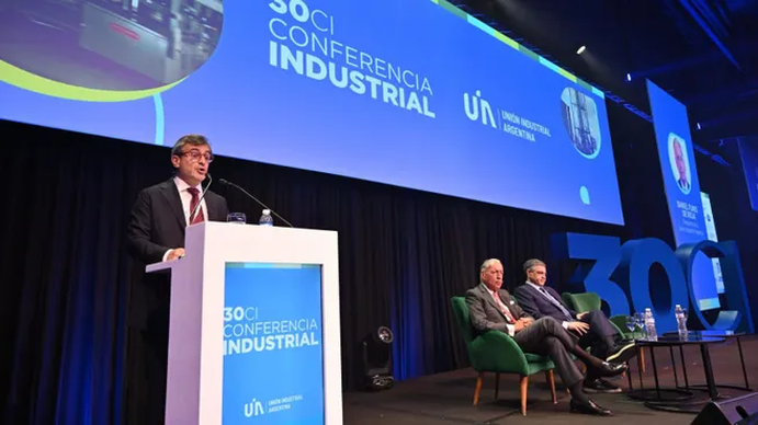 La UIA criticó a Javier Milei tras sus dichos contra la industria y empresarios: Malestar y preocupación