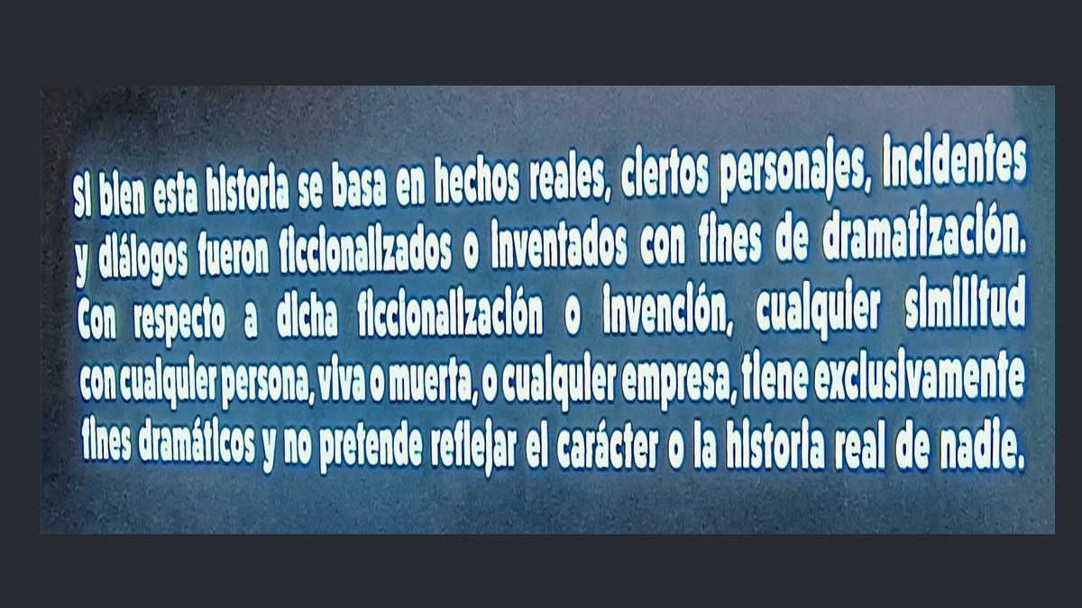 La advertencia en cada capítulo de la serie.¿Protege contra las críticas de familiares y protagonistas de la época? (Foto: Captura de TV)