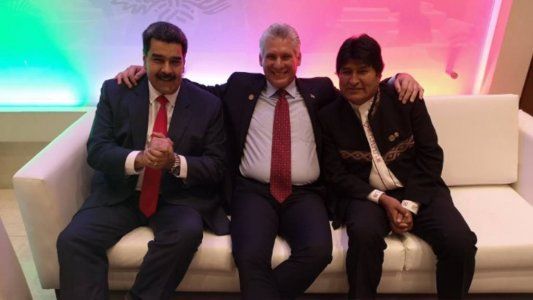 En la toma de posesión de López Obrador abuchearon a Maduro al grito de Dictador, dictador