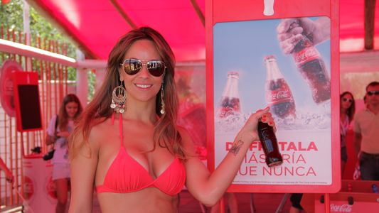 Coca Cola presentó su parador del verano en Carlos Paz