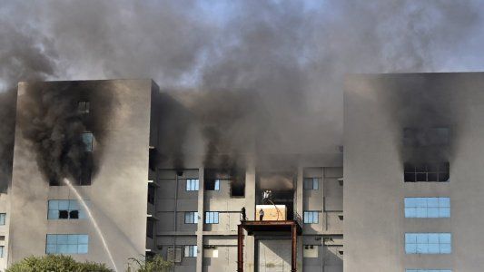 India: incendio en el mayor fabricante de vacunas contra el coronavirus del mundo