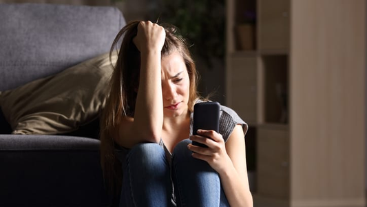 Estaba híper relajada en sus vacaciones y un llamado le cambió la vida: Acaba de demoler toda...