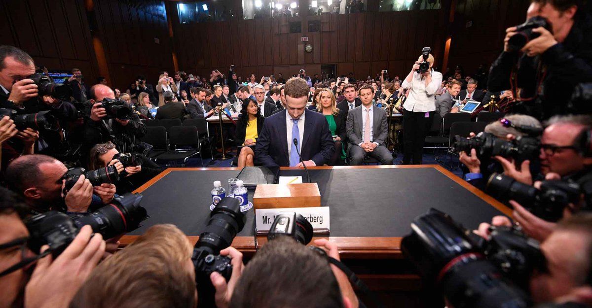 En vivo: Mark Zuckerberg da explicaciones sobre Facebook por segundo día consecutivo