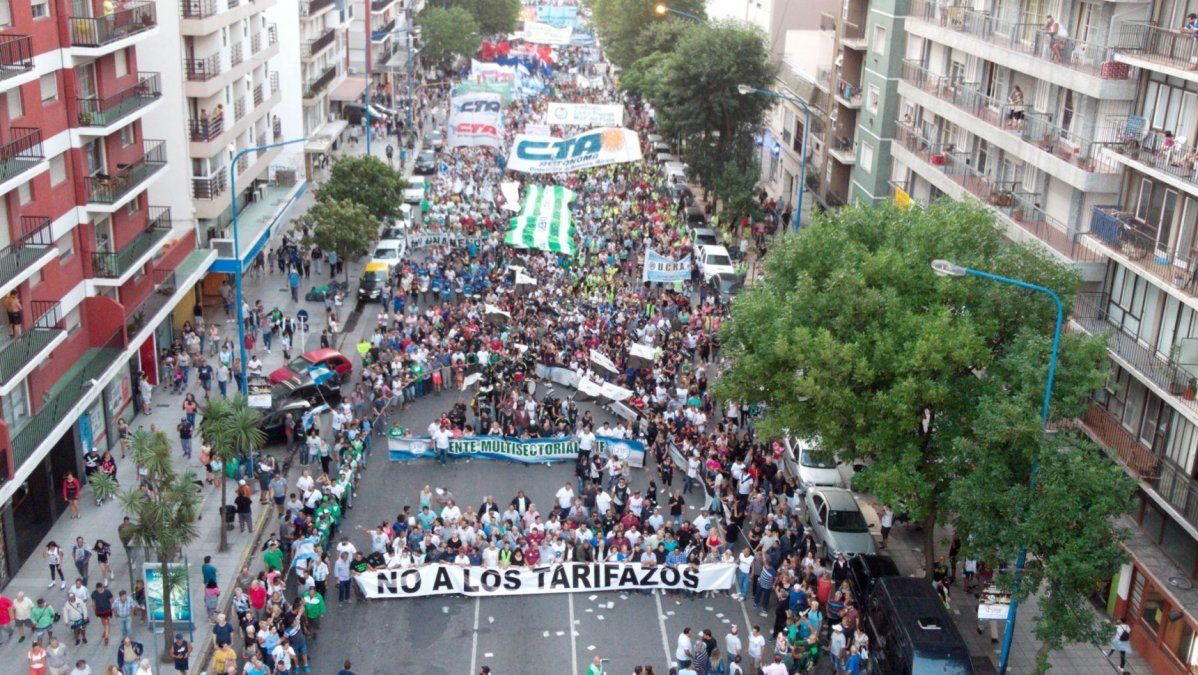 Nueva marcha de las antorchas contra el tarifazo, esta vez en Mar del Plata