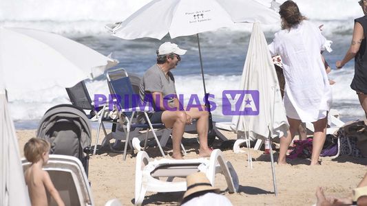 Ricardo Darín disfruta de Playa Brava junto a su esposa, Florencia Bas
