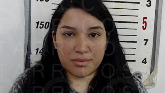 Acusan por primera vez de asesinato a una mujer por abortar