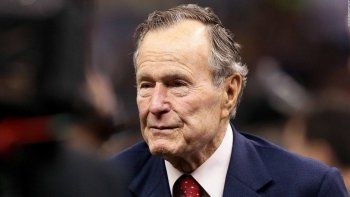 Murió George H. W. Bush, el ex presidente de Estados Unidos que le puso fin a la Guerra Fría e invadió Irak