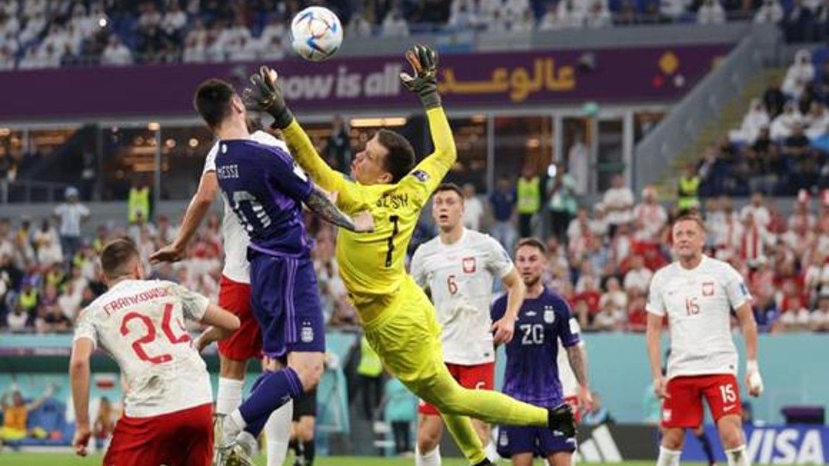 El arquero polaco Wojciech Szczesny confesó lo que apostó con Lionel Messi en pleno partido. (Foto: Getty)&nbsp;