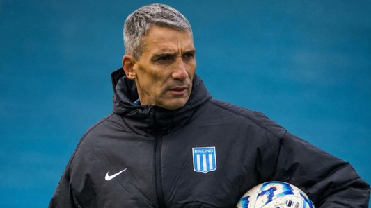 Vojvoda reveló cómo fue su salida de Racing y la reunión con Milito: Estaba firme, pero...