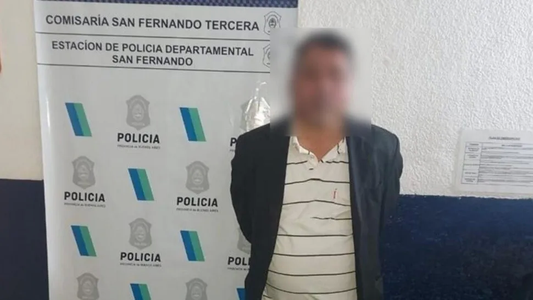 Delincuente tomó de rehén a una mujer y amenazó con degollarla al ser rodeado por policías