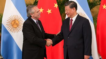 Alberto Fernández se descompensó por una gastritis con sangrado, pero retomó su agenda en el G20 y se reunió con Xi Jinping