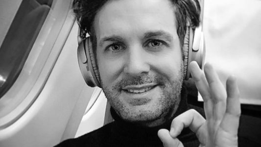 El cantante Axel estaba en el vuelo de Aerolíneas Argentinas que se incendio en pista en Nueva York