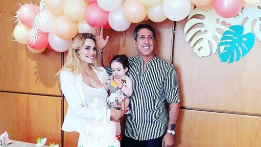 Emilia Attias y el Turco Naim festejaron el primer año de Gina