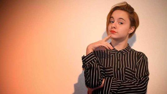 Maite Lanata desafía estereotipos y se muestra sin depilar en la tapa de una revista