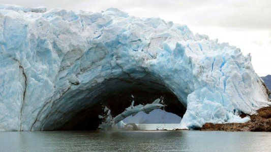 Se adelantó: el glaciar Perito Moreno se rompió a las 20,15 de este sábado frente a pocos testigos