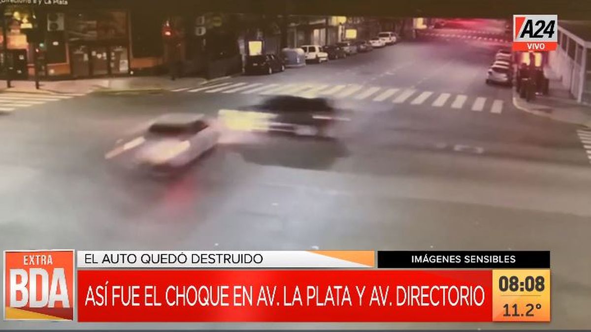 San Cristóbal: así fue el violento choque que destruyó un auto. (Captura de Tv)