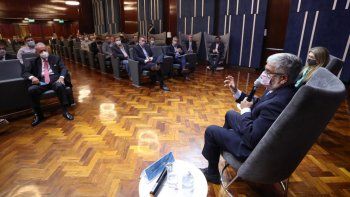 ¿Cómo sigue la polémica Gobierno-Empresarios por el congelamiento de precios?