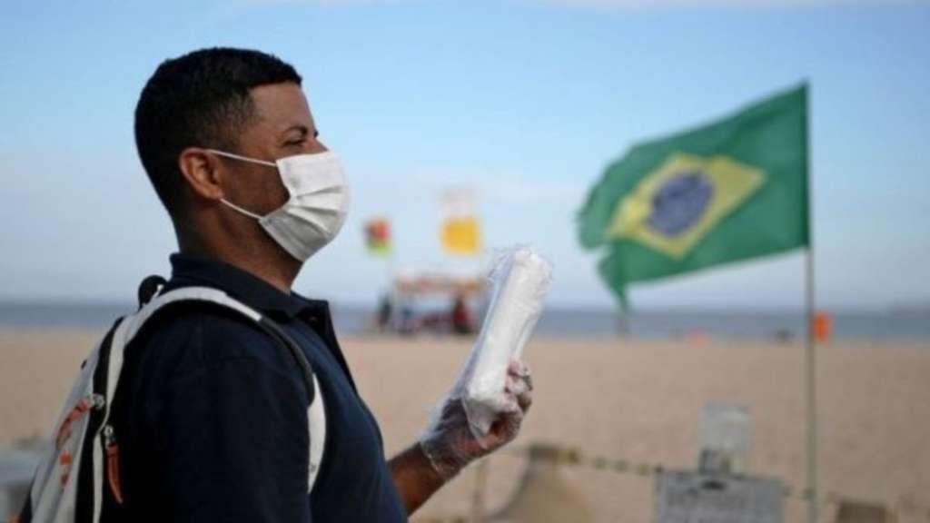 Con un nuevo récord de infectados, Brasil suma 217 muertes por coronavirus en un día y pasa las 2.000