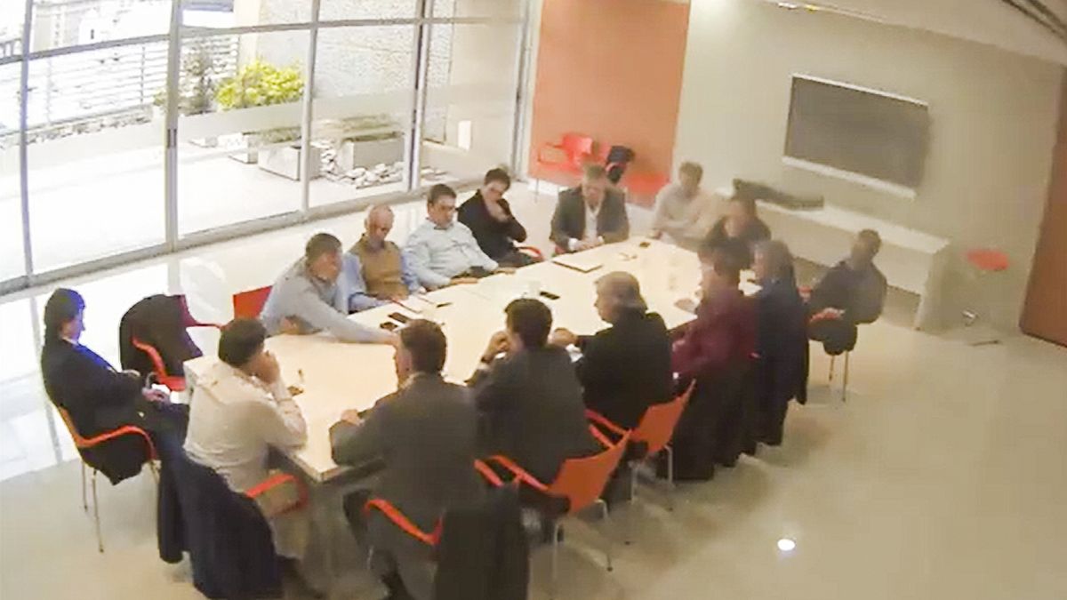 Imagen de la grabación de una reunión llevada a cabo en junio de 2017 en la sede porteña del Banco Provincia