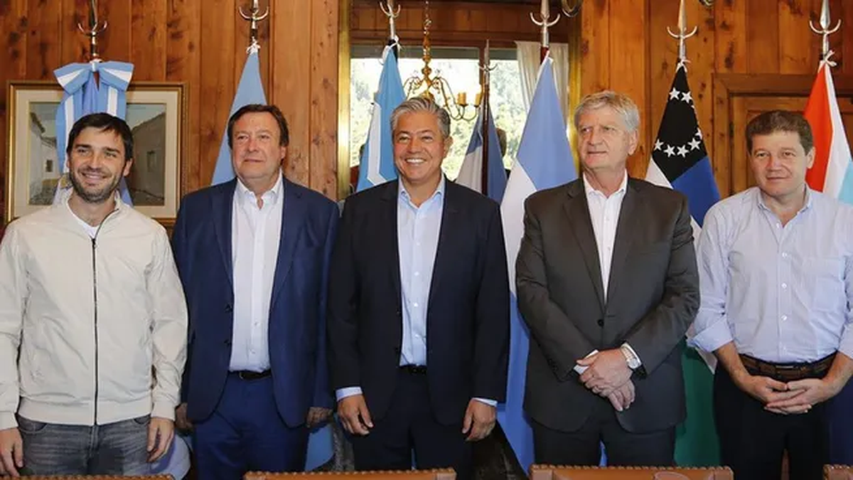 Cinco de los seis gobernadores patagónicos querubricaron el comunicado pidiéndole fondos al Gobierno nacional. (Foto: archivo)