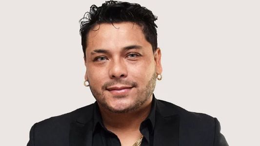 Uriel Lozano festeja sus 25 años de carrera en calle Corrientes