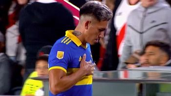 Polémico: el gesto de Luis Vázquez a los hinchas de River en el Superclásico