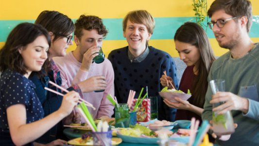 Curiosidades sobre Please Like Me, la serie que todos debemos ver