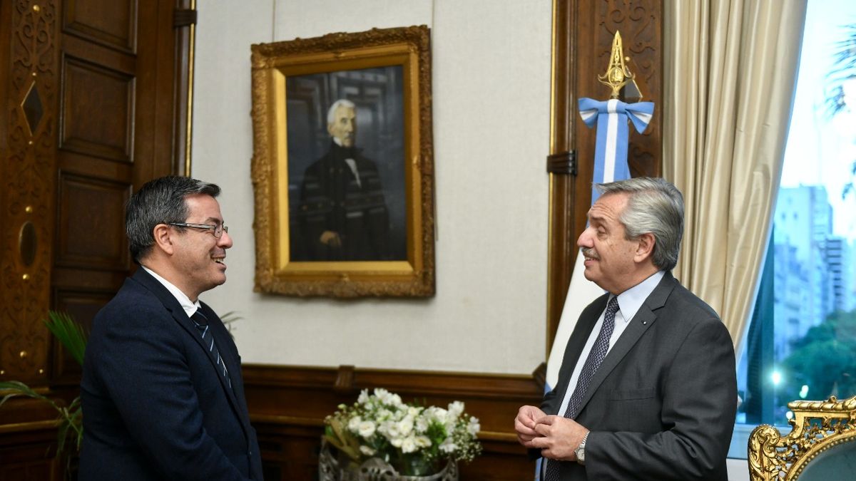 El jefe de bloque del FdT Germán Martínez y el presidente Alberto Fernández (Fot: Telam-archivo)