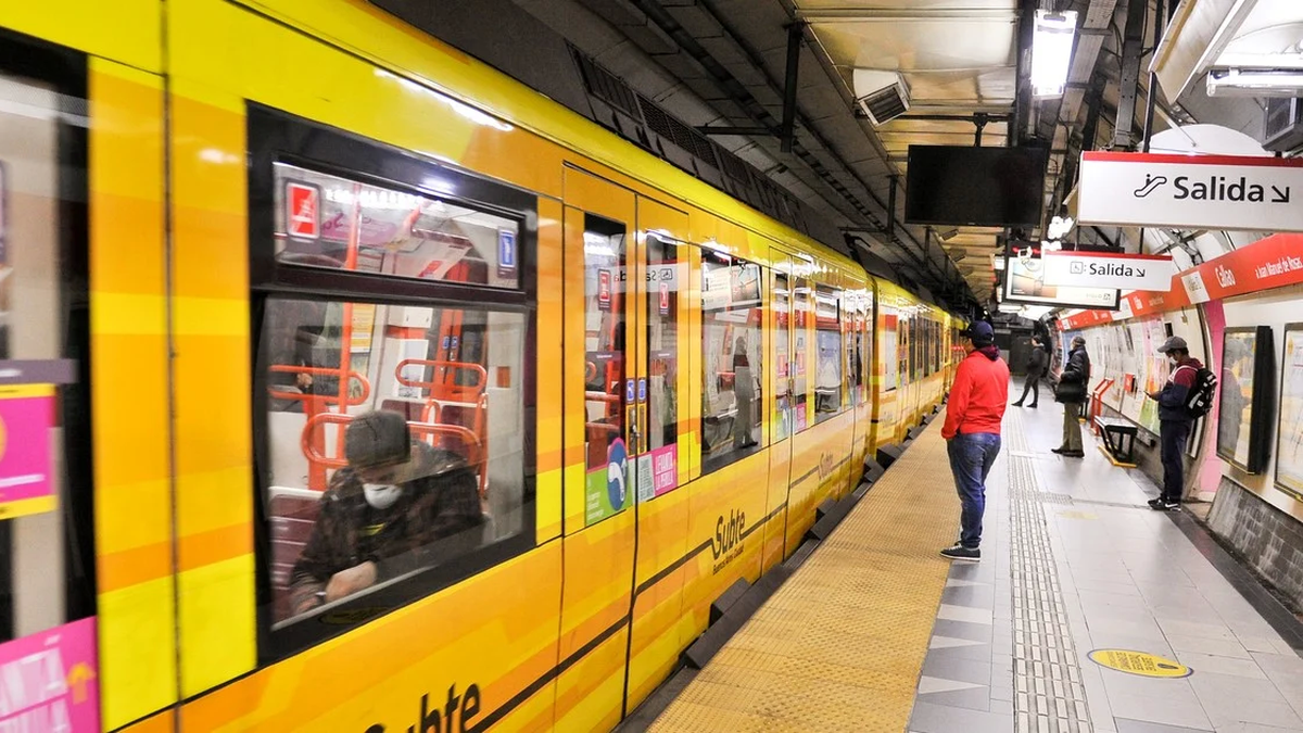 Paro De Subte: Liberan Los Molinetes En La Línea B Y Se Suspende El ...