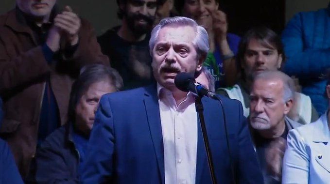 Alberto cerró el acto de la CTA: Le pedimos a los argentinos que se despierten, que ellos no son el cambio, somos nosotros